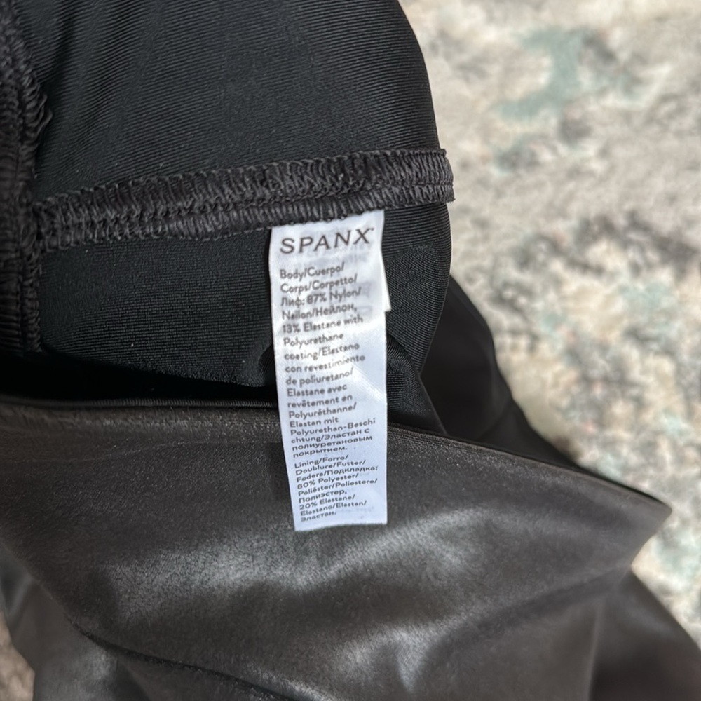 Spanx Faux Leather Leggings - Picture 5 of 8
